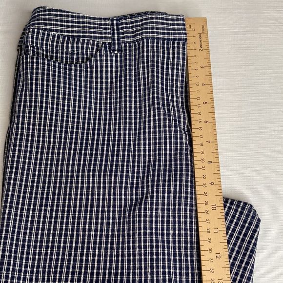Liz & Co Shorts Blue & White Check Bermuda Shorts - Picture 7 of 11